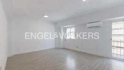 Piso en alquiler en Calle Carrer de L'Orient - Imagen 3