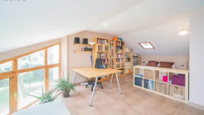 Chalet on Calle de Santander photo 9