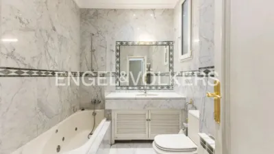 Apartment on Calle de Alcalá photo 23
