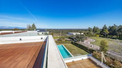 Chalet in El Plantío photo 9