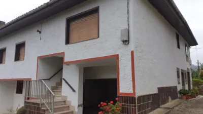 Casa adosada en venta en Calle Lugar Niao, Número 20, Niao (Cabranes) de 80.000 €