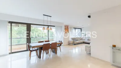 Piso en alquiler en Les Corts - Imagen 2