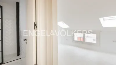 Ático en alquiler en Calle de la Madera, cerca de Calle del Pez - Imagen 13