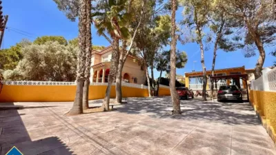 Chalet in Los Balcones-Los Altos-Punta Prima photo 8