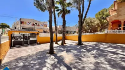 Chalet in Los Balcones-Los Altos-Punta Prima photo 14
