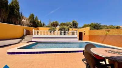 Chalet in Los Balcones-Los Altos-Punta Prima photo 2