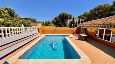 Chalet in Los Balcones-Los Altos-Punta Prima photo 3