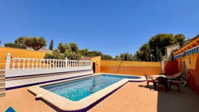 Chalet in Los Balcones-Los Altos-Punta Prima photo 4