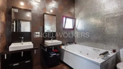 Casa en alquiler en Calle Carrer 232, El Pla de La Vallesa (San Antonio de Benagéver) de 3.500 €<span>/mes</span>
