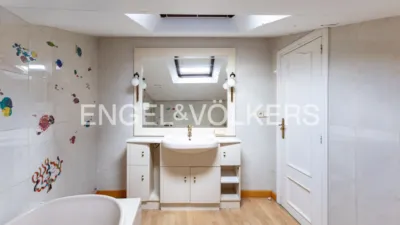 Casa adosada en venta en Calle de Pardo Bazán, cerca de Avenida de Ramón y Cajal, Hispanoamérica (Distrito Chamartín. Madrid Capital) de 1.900.000 €