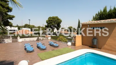 Casa en alquiler en Zona Avinguda Alta-Auditori, Zona Avinguda Alta-Auditori (Torrent) de 5.000 €<span>/mes</span>