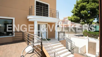 Casa en alquiler en Zona Avinguda Alta-Auditori, Zona Avinguda Alta-Auditori (Torrent) de 5.000 €<span>/mes</span>