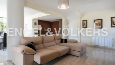 Casa en alquiler en Zona Avinguda Alta-Auditori, Zona Avinguda Alta-Auditori (Torrent) de 5.000 €<span>/mes</span>