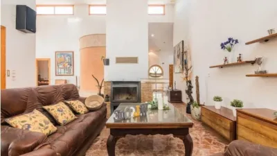 Chalet on Calle de los Rosales photo 15