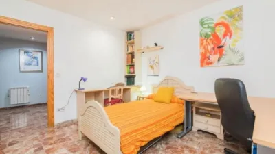 Chalet on Calle de los Rosales photo 26