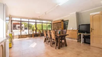 Chalet on Calle de los Rosales photo 36