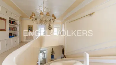 Villa in Villafranca del Castillo photo 9