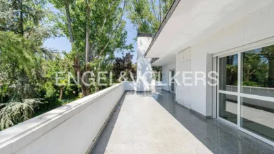 Villa in Villafranca del Castillo photo 10