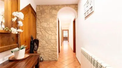 Apartment in El Coll d'en Rabassa photo 4