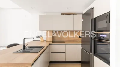 Piso en alquiler en Paseo de la Reina Cristina - Imagen 6