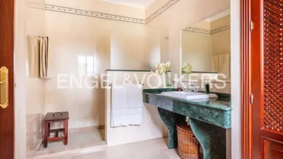 House in Oromana photo 26