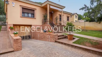 House in Oromana photo 2