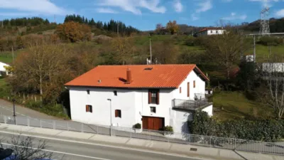 Casa en venta en Calle Carretera, Santa Lutzi-Anduaga (Ezkio-Itsaso) de 400.000 €