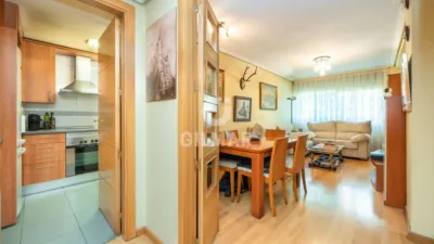 Apartment in Alameda de Osuna photo 3