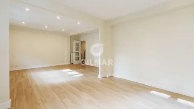Apartment in Guindalera photo 2