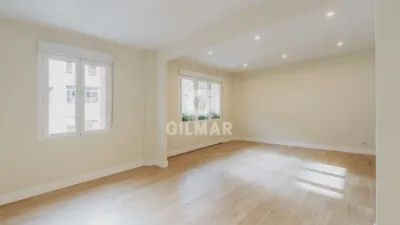 Apartment in Guindalera photo 3
