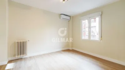 Apartment in Guindalera photo 4