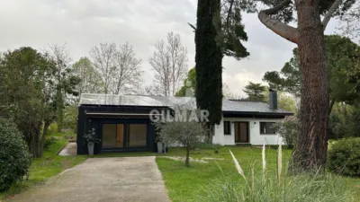 Chalet in Villafranca del Castillo photo 2