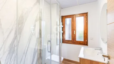 Chalet in Villafranca del Castillo photo 14