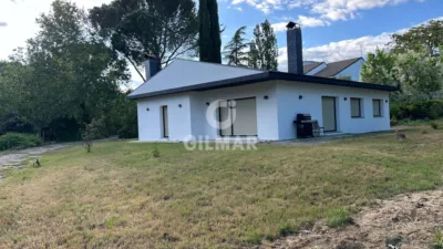 Chalet in Villafranca del Castillo photo 4