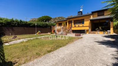 Chalet in Becerril photo 2