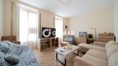 Apartment in Palacio photo 2