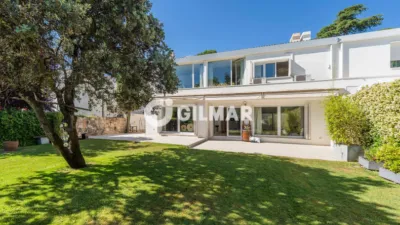 Chalet in La Moraleja photo 4