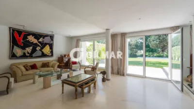 Chalet in La Moraleja photo 10