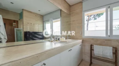 Chalet in La Moraleja photo 28
