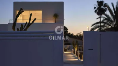 Chalet en venta en Estepona Golf, Camino de Suárez (Distrito Bailén-Miraflores. Málaga Capital) de 895.000 €