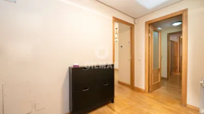 Apartment in Alameda de Osuna photo 3