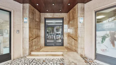 Apartment in Listing photo 2