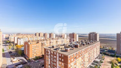 Flat in Parla photo 22