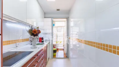 Flat in Parla photo 9