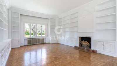 Chalet in Villafranca del Castillo photo 12