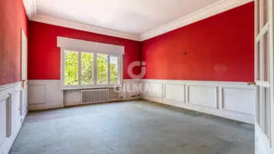 Chalet in Villafranca del Castillo photo 15