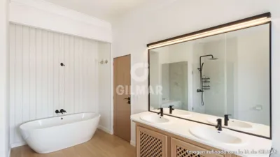 Chalet in Villafranca del Castillo photo 39