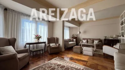 Piso en alquiler en Plaza de Zaragoza, Centro (San Sebastián - Donostia) de 2.240 €<span>/mes</span>