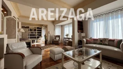 Piso en alquiler en Plaza de Zaragoza, Centro (San Sebastián - Donostia) de 2.240 €<span>/mes</span>