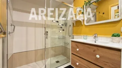 Piso en alquiler en Plaza de Zaragoza, Centro (San Sebastián - Donostia) de 2.240 €<span>/mes</span>
